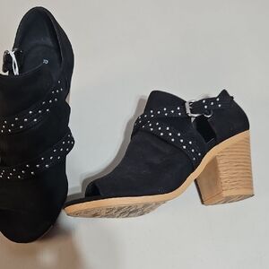 Rocket Dog Black Heeled Boots with Tan Sole